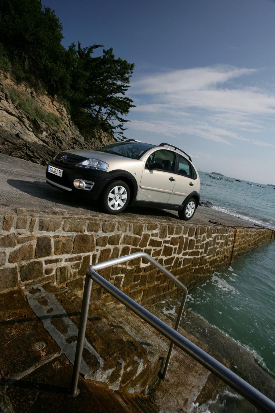  Citroen C3 XTR 2005 года  (фото 10 из 37)